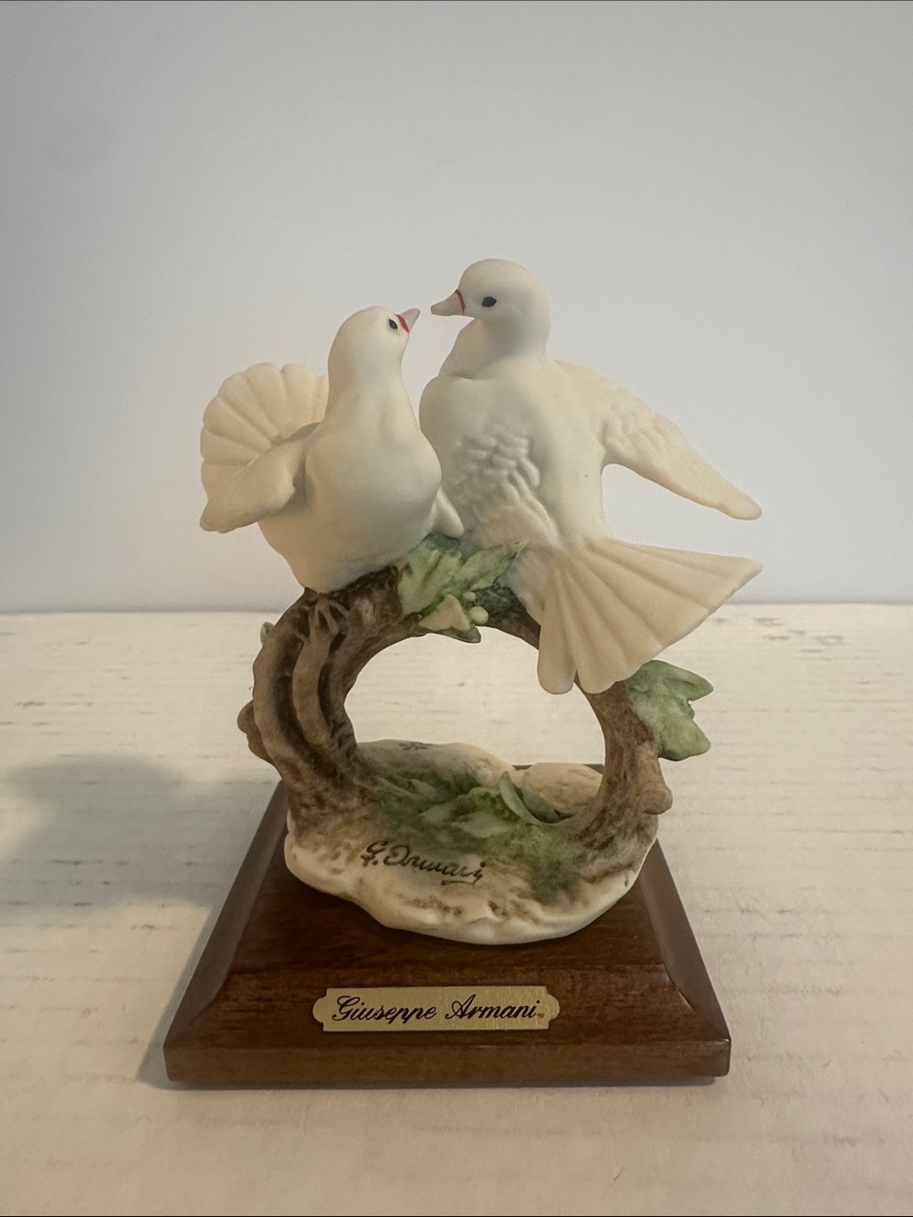 Giuseppe Armani Two Doves on Branch figurine